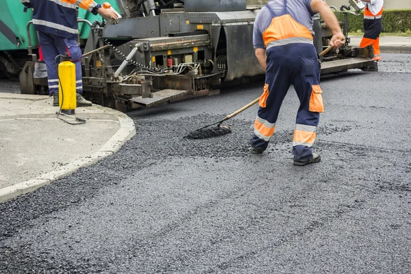 Workers on Asphalting road — Stock Photo, Image