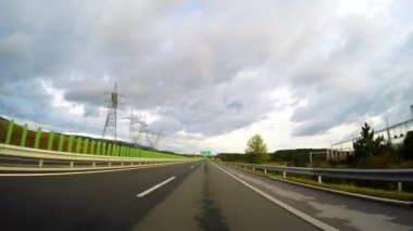 karayolu üzerinde 4k_Speeding araç