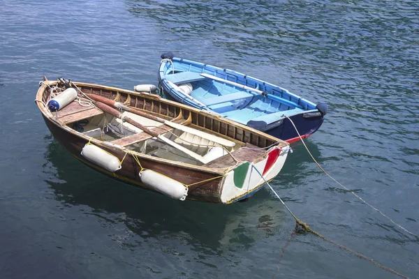 Dos barcos de madera — Foto de Stock