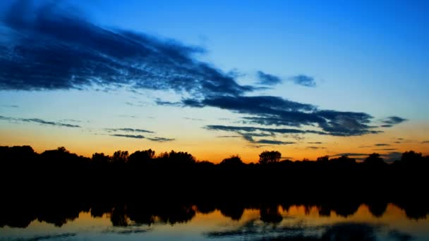 Paysage avec coucher de soleil — Video