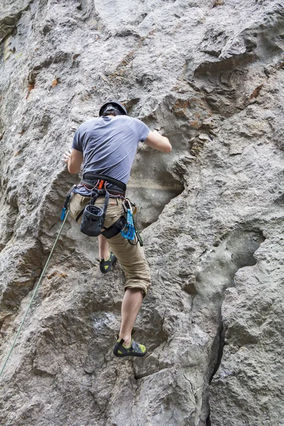 Free climbing — Stock Photo, Image