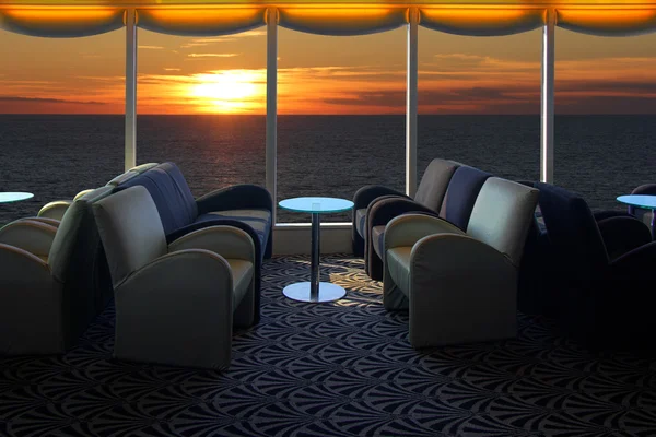 Lounge em um navio de cruzeiro — Fotografia de Stock