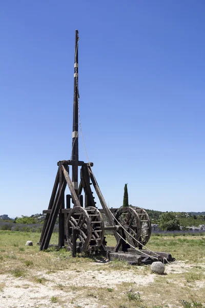 Medieval weapon Trebuchet — Stock Photo, Image