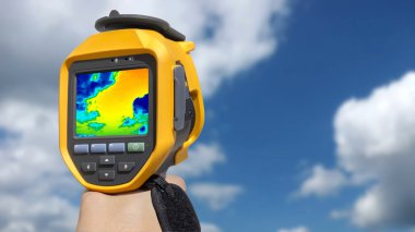 Kayıt bulutlar ile Infrared fotoğraf makinesi 