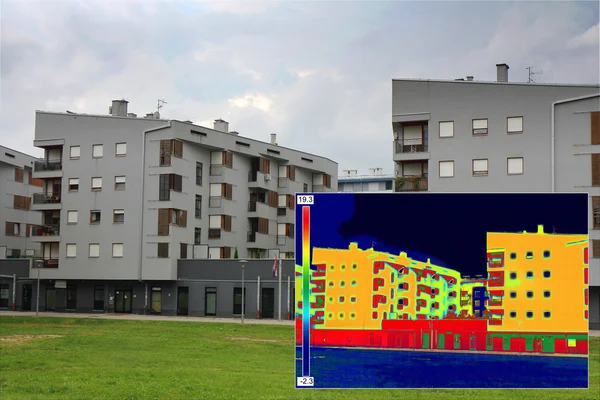 Edificio residencial con imagen de termovisión infrarroja Imagen de stock