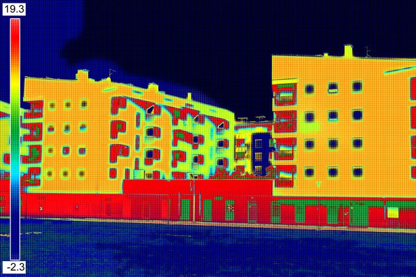 Imagen de termovisión en edificio residencial Fotos De Stock Sin Royalties Gratis