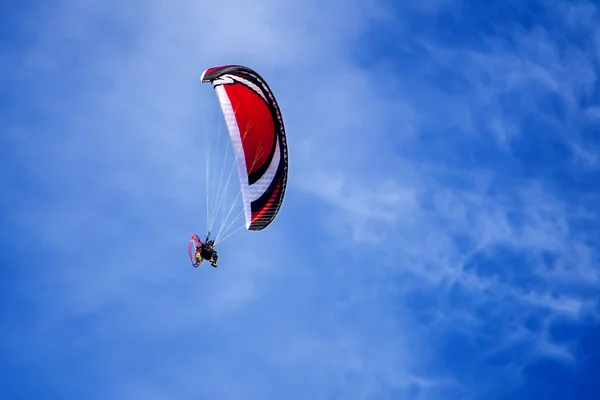 Paraglider met motor — Stockfoto