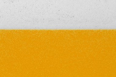 Köpüklü ve köpüklü bira.