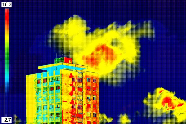 Thermal image on Residential building — Stock Photo, Image