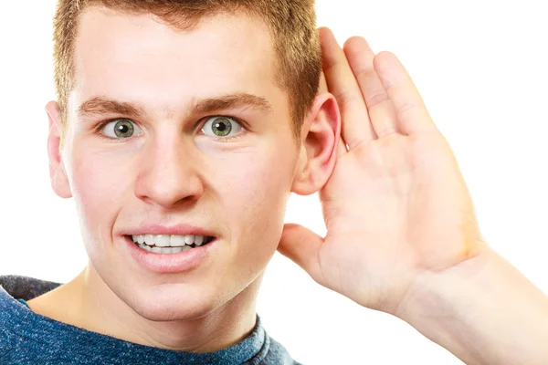 Gossip ragazzo con mano dietro orecchio spionaggio — Foto Stock