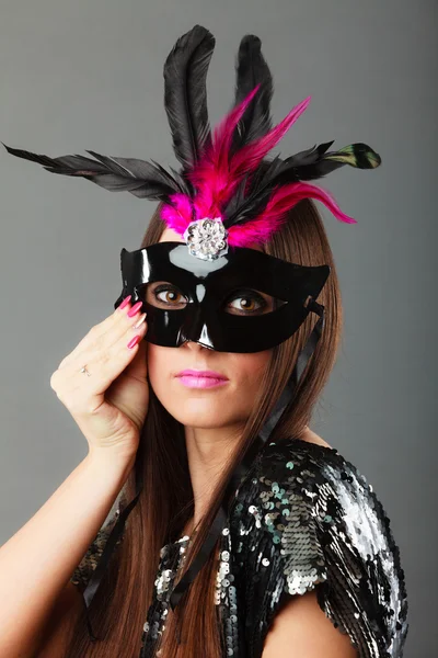 Cara de mujer con máscara de carnaval — Foto de Stock