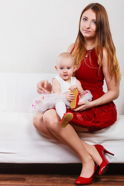Schoonheid moeder met peuter — Stockfoto