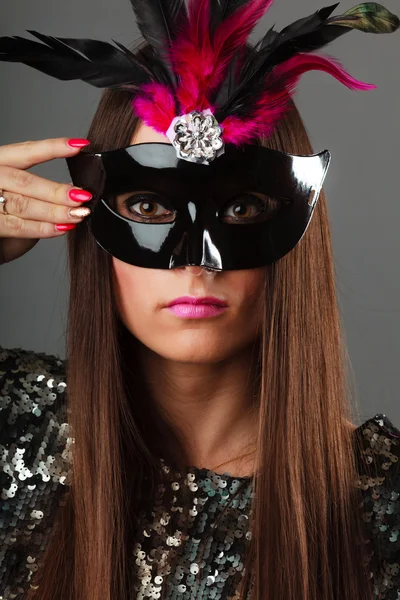 Γυναικείο πρόσωπο με μάσκα καρναβαλιού — Φωτογραφία Αρχείου