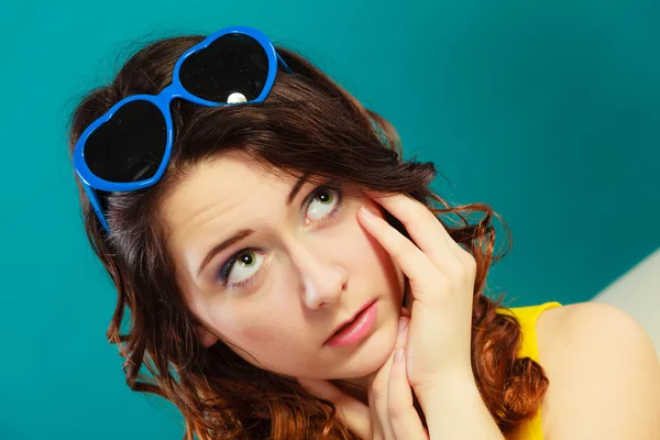 Girl in blue sunglasses portrait — Stock Photo, Image