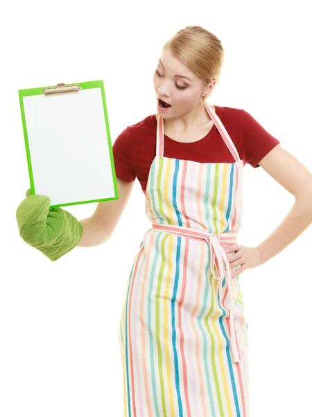 Housewife holding clipboard — Stock Photo, Image