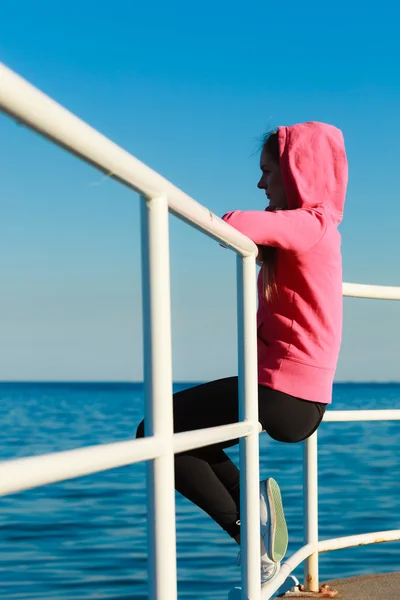 Girl spending time on fresh air — Stock Photo, Image