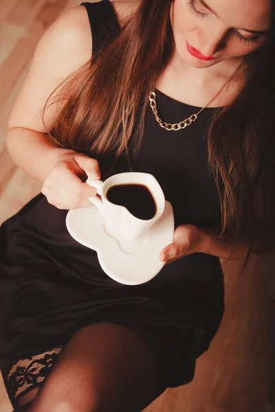 Femme avec tasse de café — Photo