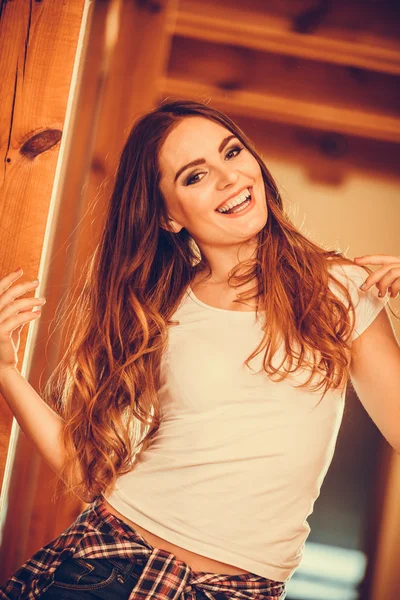 Linda mulher sorrindo — Fotografia de Stock