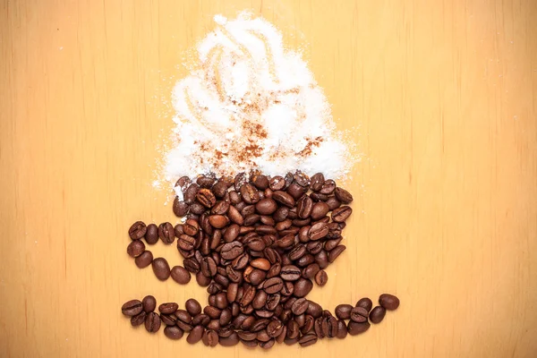 Koffiebeker gemaakt van geroosterde bonen — Stockfoto