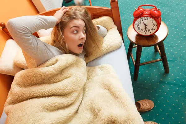 Woman waking up late — Stock Photo, Image