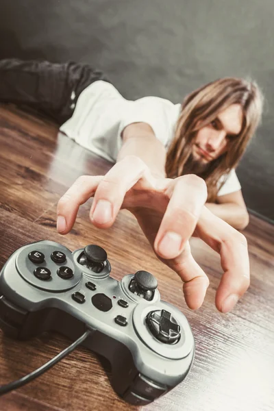 Young man with pad — Stock Photo, Image