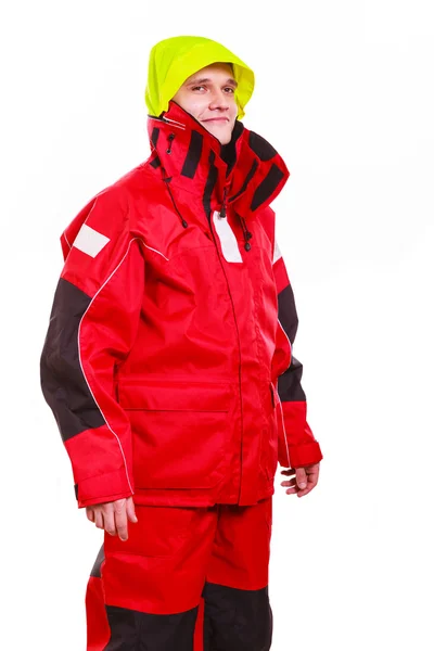 Kapuzenmann in wasserdichter Jacke — Stockfoto