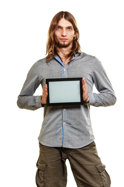 Hombre sosteniendo la tableta PC. Copyspace pantalla en blanco . — Foto de Stock