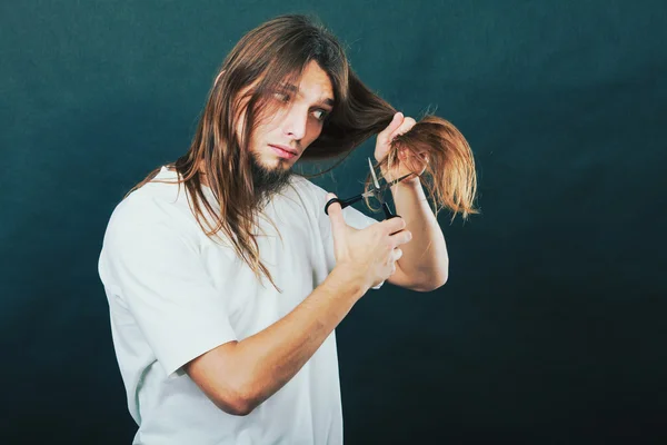 Barbier coupe les cheveux — Photo