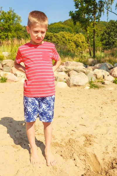 Porträt eines Jungen im Sommer. — Stockfoto