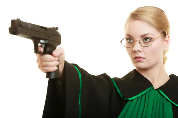 Rechtsanwältin mit Waffe. Verbrechen — Stockfoto