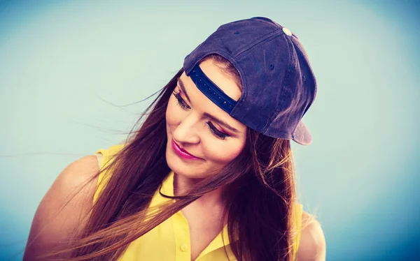 Portrait of joyful trendy girl. — Stock Photo, Image