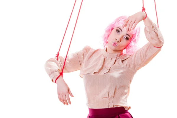 Mujer chica estilizado como marioneta títere en cuerda —  Fotos de Stock