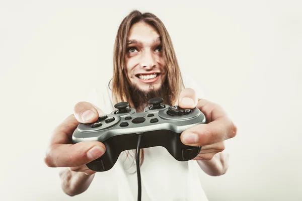 Homem feliz jogando jogos — Fotografia de Stock