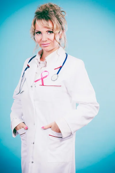 Doctor with pink cancer ribbon — Stock Photo, Image