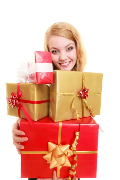 Bayramlar mutluluk konseptini sever - hediye kutuları olan kızlar — Stok fotoğraf