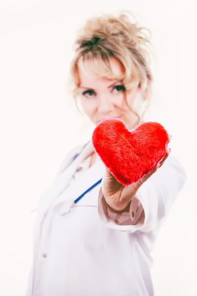 Ärztin mit Herz. — Stockfoto