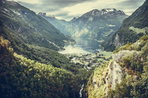Widok na Geirangerfjord w Norwegii — Zdjęcie stockowe