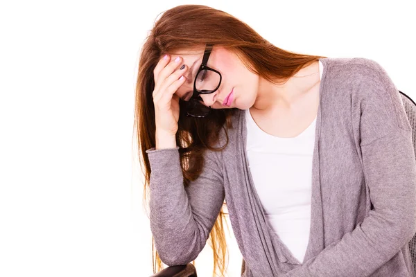 Vrouw lijden hoofdpijn migraine pijn — Stockfoto