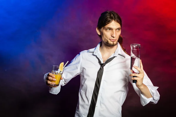 Barman showing his skills. — Stock Photo, Image