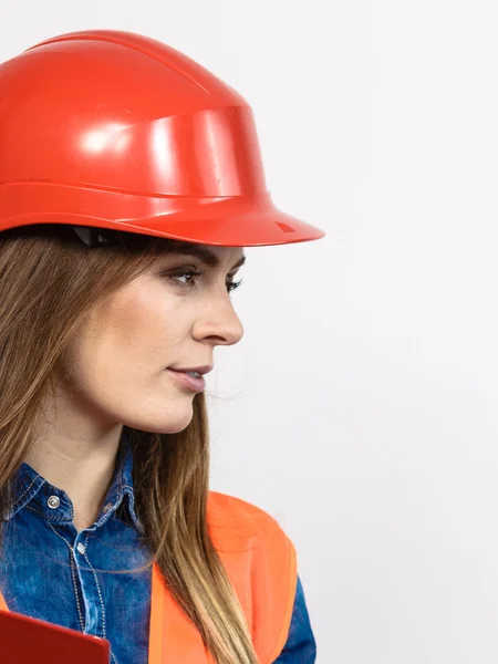 Mulher engenheiro construtor de construção no capacete . — Fotografia de Stock