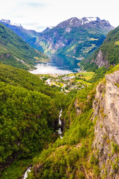 Geirangerfjord Norveç'te görünümü — Stok fotoğraf