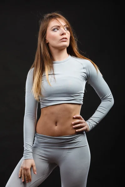Sportieve vrouw dragen thermoactive ondergoed. — Stockfoto