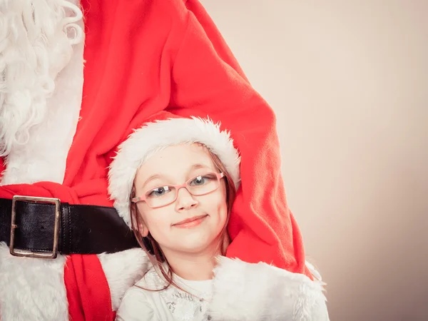 Santa Claus con niña . — Foto de Stock