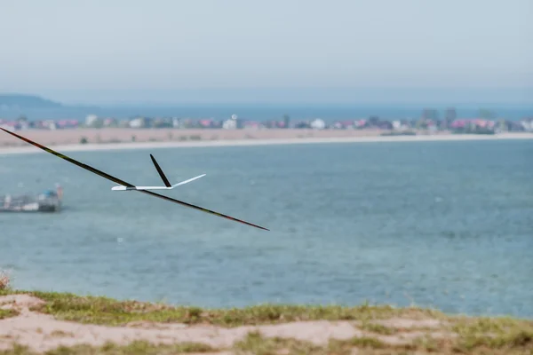 RC soaring plane on blue sky — Stock Photo, Image