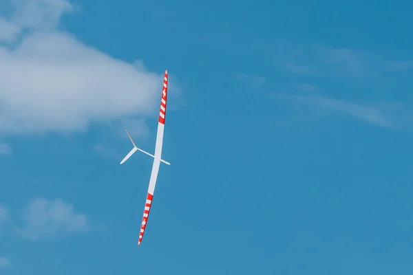 RC soaring plane on blue sky — Stock Photo, Image