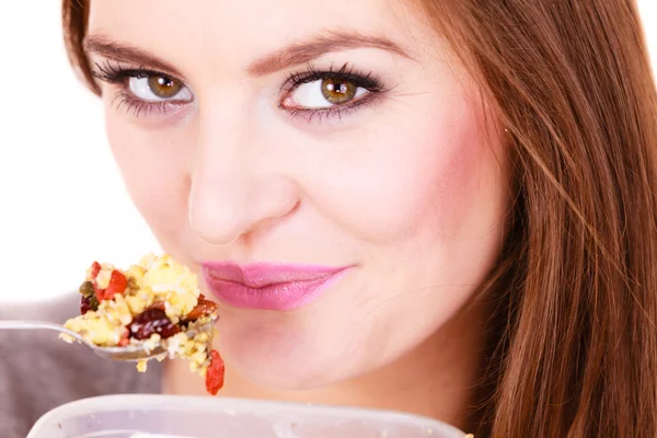 Woman eat oatmeal with dry fruits. Dieting — Stock Photo, Image