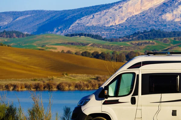 Wohnwagencamping Der Natur Landschaft Rund Den See Embalse Del Guadalhorce — Stockfoto