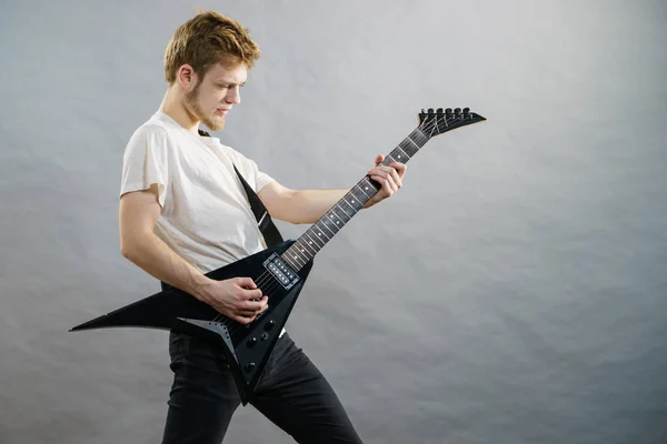 Hombre Tocando Guitarra Eléctrica Durante Concierto Instrumento Musical Adolescente Chico — Foto de Stock