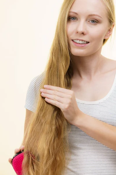 Blonde Girl Brush Combing Her Long Hair Girl Taking Care — Stock Photo, Image