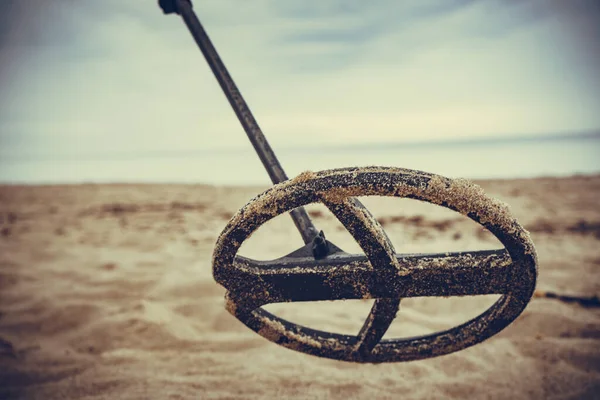 Personne Cherche Trésor Détecteur Électronique Métaux Dévic Sur Plage Sable — Photo